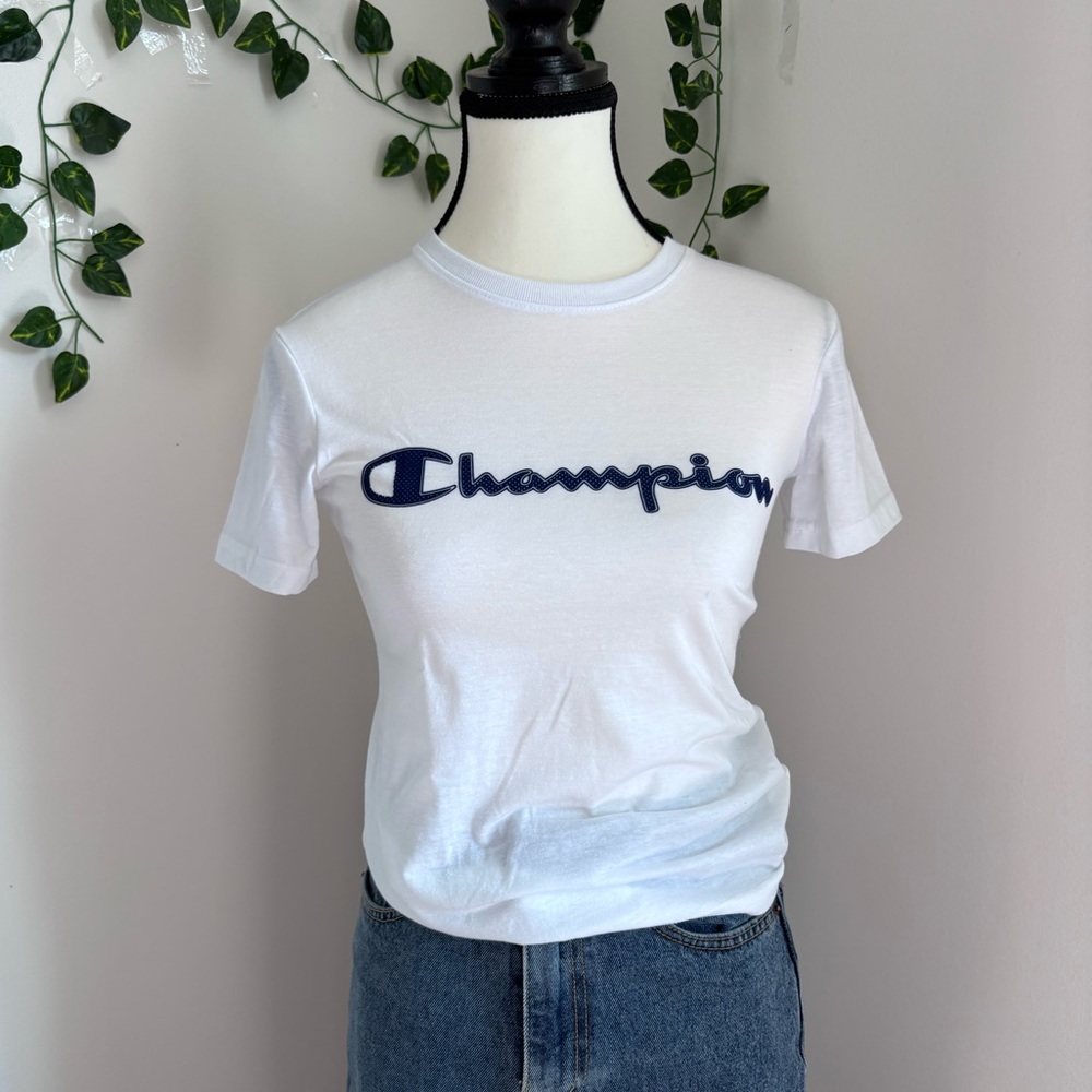 Classic Champion White T-Shirt with Navy Logo Size Small, Spring